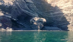 Le piccole spieggette che si incontrano durante le escursioni in kayak a Bergeggi