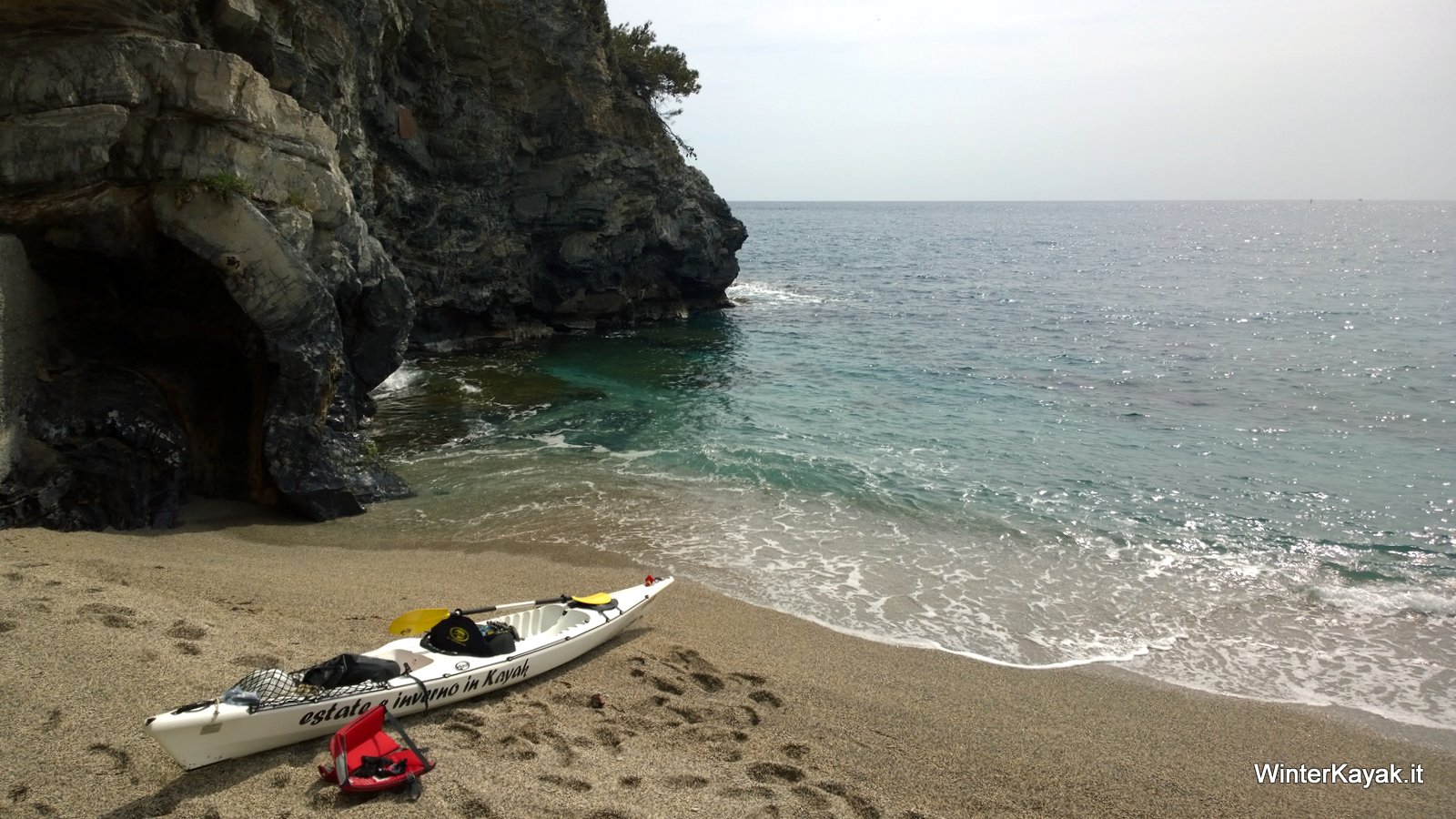 Escursione in Kayak a Bergeggi (Liguria) del 3 Aprile 2015 – Circa 