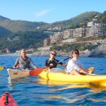 Luisa a Bergeggi con Winterkayak