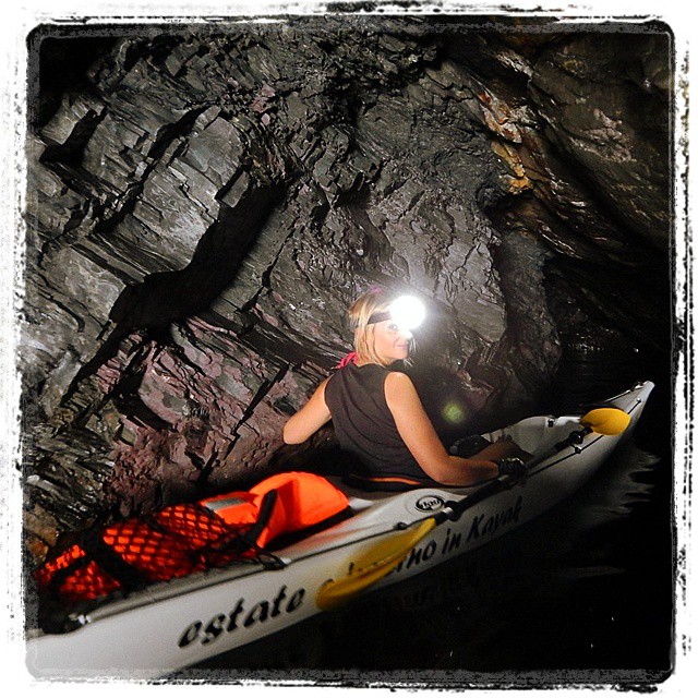 Inside the cave :-)#kayak #fun 