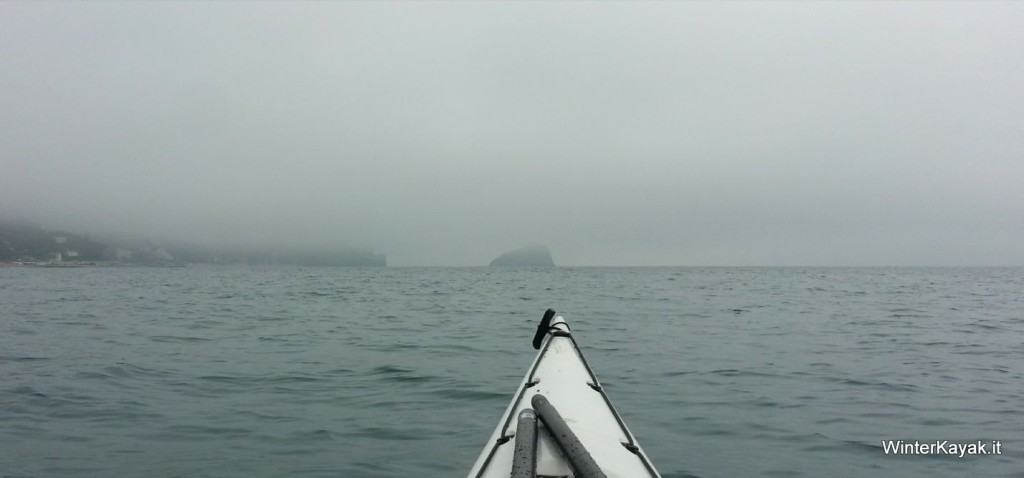 isola di bergeggi nebbia-001